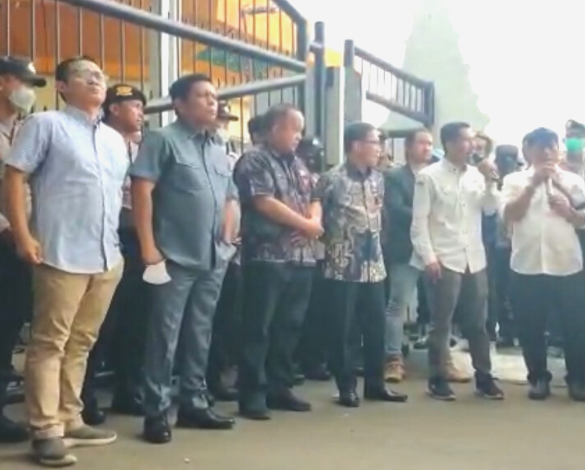 Tenaga Honorer Banten yang Demo Minta Jaminan tak Kena SP