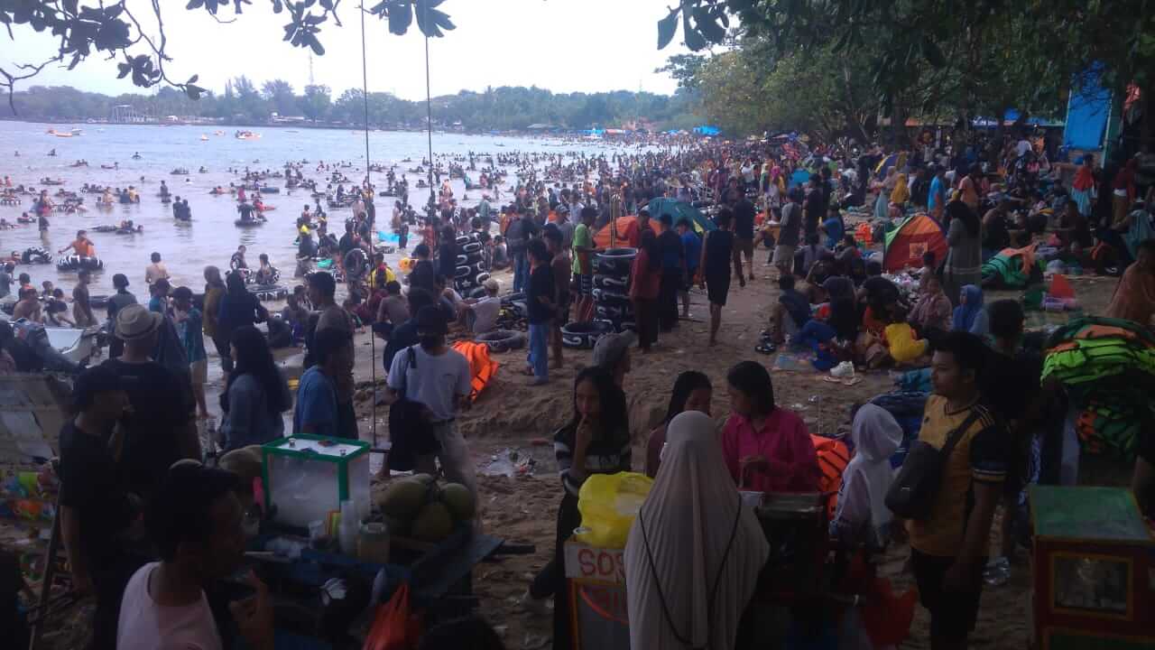 Wisata Pantai Masih Favorit, Pantai Anyer-Cinangka Diserbu Pengunjung