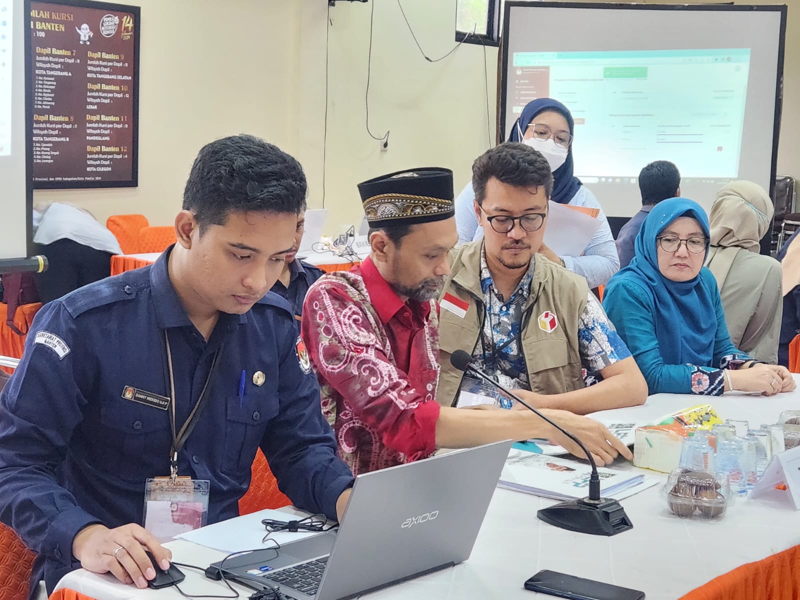 Beres Pendaftaran, Jajaran KPU Banten Verifikasi Administrasi Dokumen Bacaleg