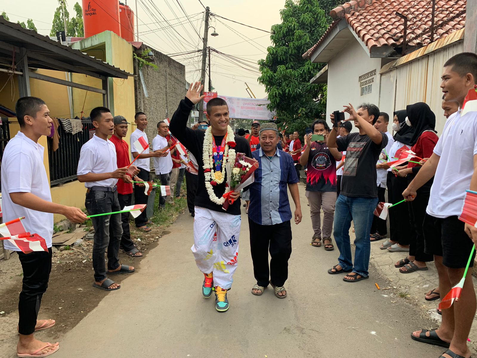 Raih Emas SEA Games Kamboja, Wong Serang Disambut bak Pahlawan