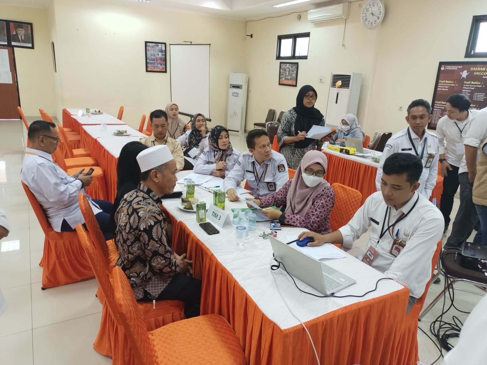 Giliran Ichsan Daftar DPD RI ke KPU Banten
