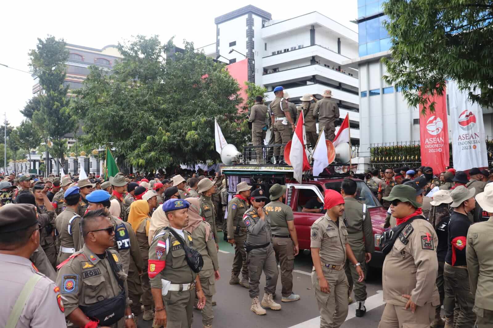 Forum Non PNS Satpol PP Minta Pemerintah Jalankan Konstitusi