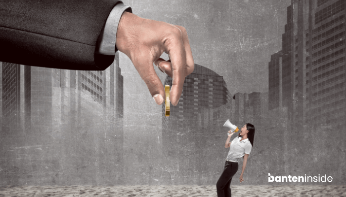 Politik dan Kesadaran Nilai