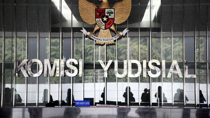 Hakim Perkara Pembuatan AJB Ciruas Kabupaten Serang Diadukan ke KY dan Bawas MA