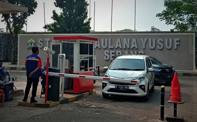 Parkir di Stadion Maulana Yusuf Kota Serang Berbayar, Apa Kata Dishub?