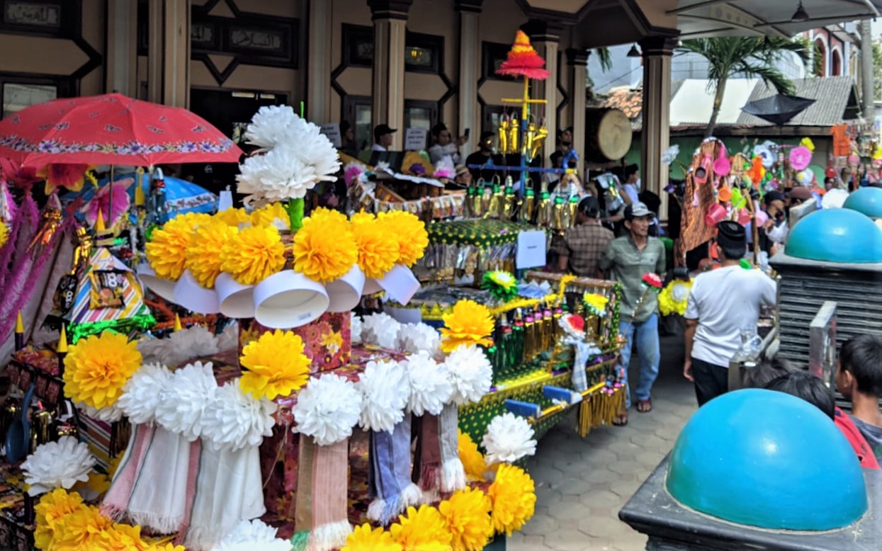 85 Panjang Mulud Meriahkan Maulid Nabi di Kampung Domba Kota Serang