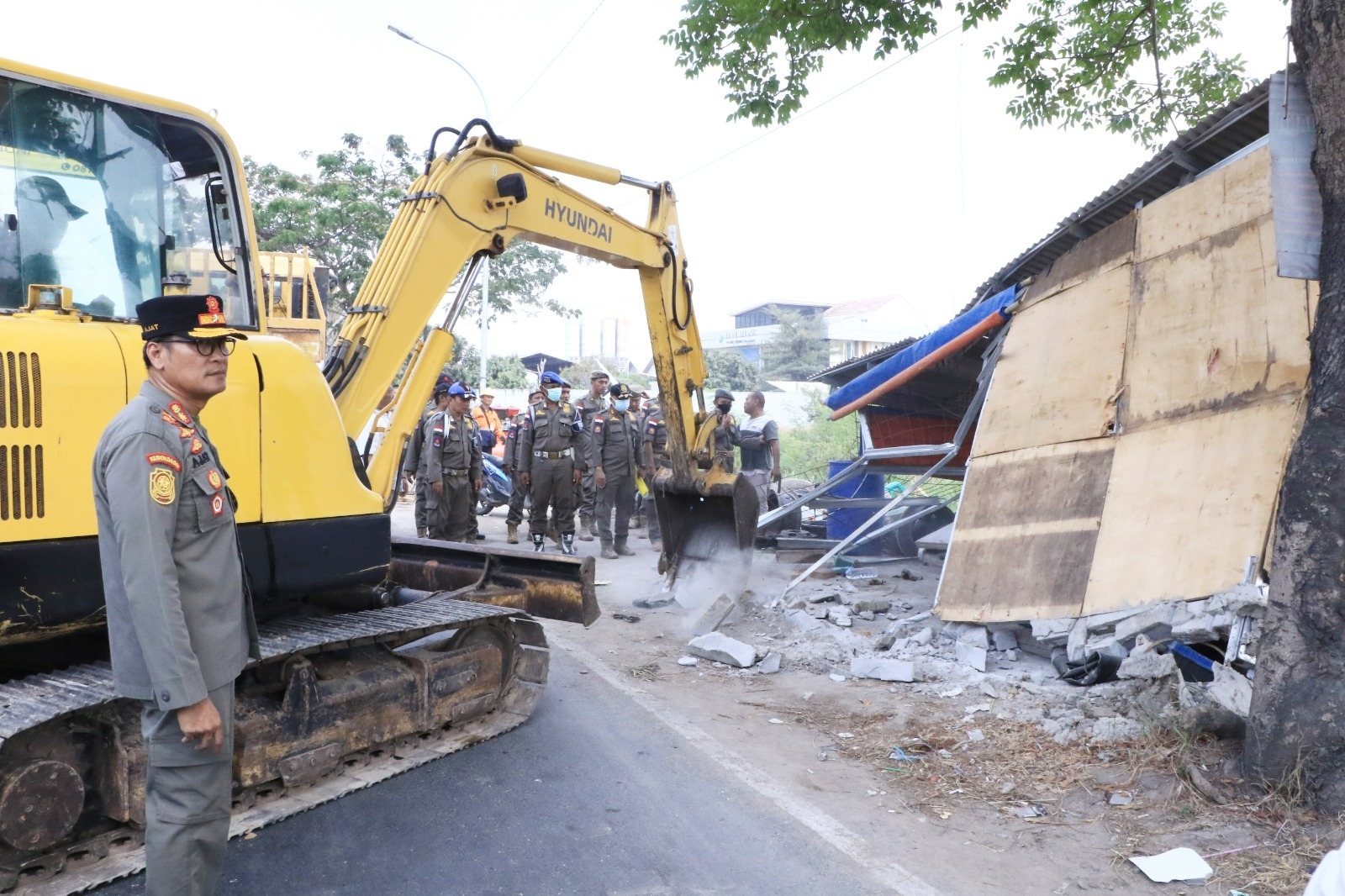 Puluhan Bangunan Liar di Ciruas, Kabuoaten Serang, Dibongkar Pol PP
