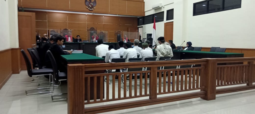 Tok! Hakim Vonis Mati Delapan Warga Iran Penyelundup 319 Kg Sabu