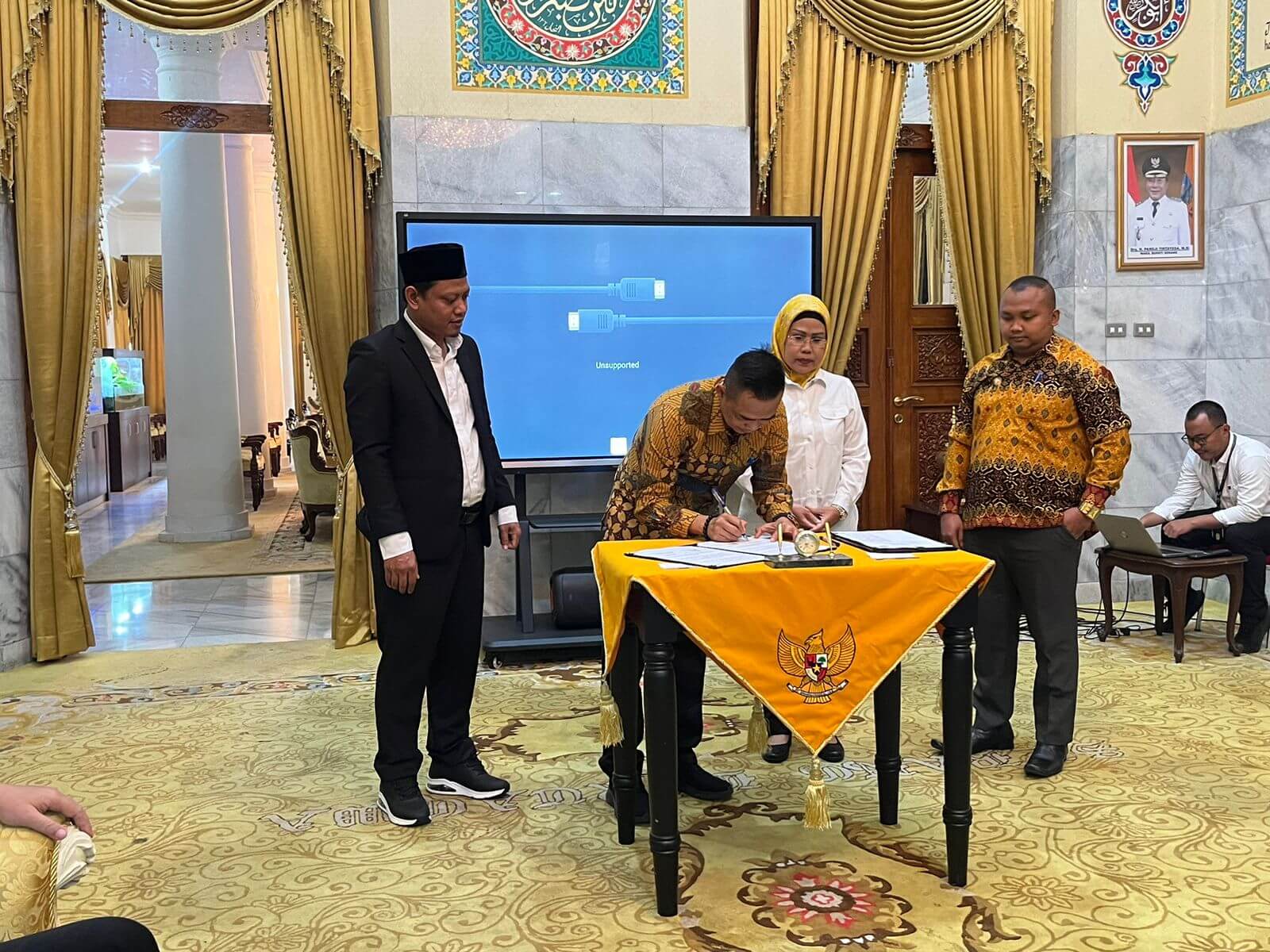 Dana Hibah Pemilihan Serentak 2024 : Kabupaten Serang Aman, Kota Serang Deg-Degan