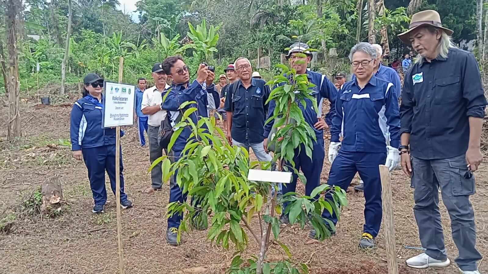 Gandeng Rekonvasi Bhumi, Nippon Shokubai Bangun Taman Kehati di Ciomas Serang