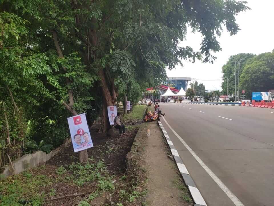 Dipasang Saat Kedatangan Jokowi, Bawaslu Kota Serang Sebut Ada 32 Banner Gambar Capres 02