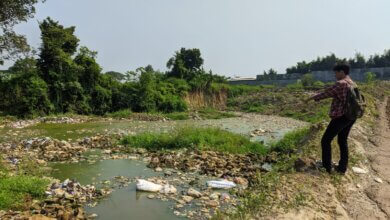 Timbulkan Bau Busuk, Pembuangan Sampah di Curug Bonteng Kabupaten Serang Dikeluhkan Guru dan Siswa