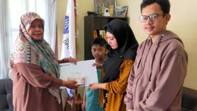 Anggotanya Ada yang Meninggal, DPC Peradi Serang Serahkan Santunan Rp 10 Juta kepada Keluarga
