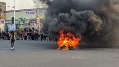 Mahasiswa Banten Blokir Simpang Ciceri Kota Serang, Komitmen Kawal Putusan MK