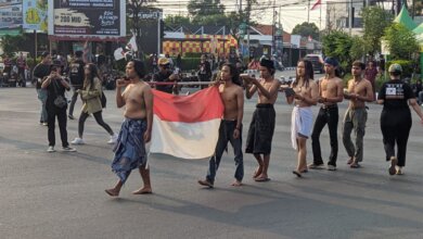 Mahasiswa Tolak Demokrasi Diobrak Abrik DPR