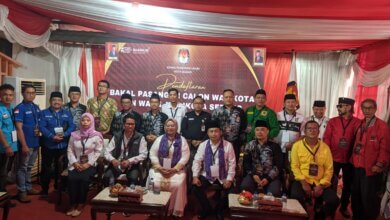 Pasangan Ria-Badri Jadi yang Pertama Daftar Ke KPU Kota Serang, Ria : Kami Akan Beri Bukti