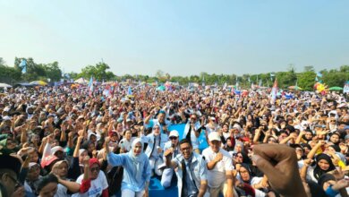 Senam Bareng Ribuan Warga Serang, Andra Soni Tegaskan Soal Sekolah Gratis dan Anti Korupsi