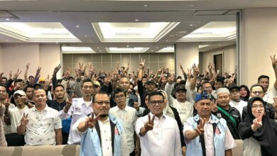 Ratusan Buruh Galang Pemenangan   Andra Soni-Dimyati