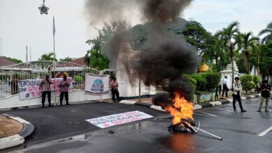 Mahasiswa Kembali Kritik Pemkab Serang, Unjuk Rasa soal Sampah dan Pencemaran Sungai CIujung
