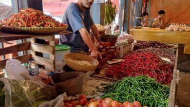Jelang Natal dan Tahun Baru 2025, Harga Cabai di Pasar Ciruas Melonjak