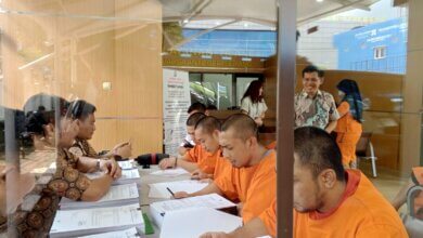 BNN Limpahkan Sepuluh Tersangka Pabrik Narkoba di Taktakan ke Kejari Serang