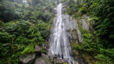 Curug Cimanggung Pandeglang: Pesona Air Terjun dengan Areal Bebatuan Raksasa