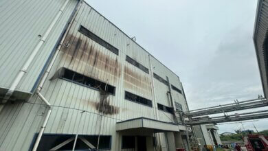 Diduga Korsleting, Panel Produksi PT Kolon INA Kabupaten Serang Terbakar