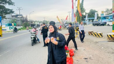 Berkah Ramadhan : Pendekar Banten Bagikan 1.000 Takjil di Cikande