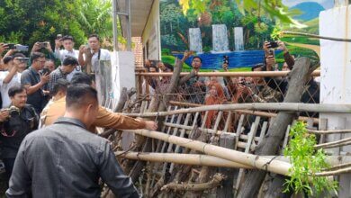 Hampir Dua Tahun Disegel Ahli Waris, Penghalang Gerbang SDN Kuranji Akhirnya Dibuka