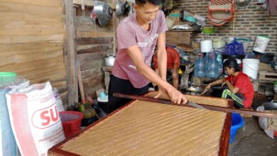 Berkah Ramadhan : Omset Penjualan Kue Tradisional Gipang Meningkat