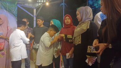 Berkah Ramadhan : Pedagang Kuliner Stadion Maulana Yusuf Berbagi dengan Anak Yatim