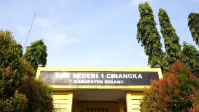 Acara Perpisahan Batal, Wali Murid SMKN 1 Cinangka Keluhkan Pengembalian Uang Tak Utuh