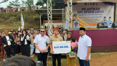 Bupati Lebak Serahkan Santunan Kematian Rp42 Juta kepada Ahli Waris Petani