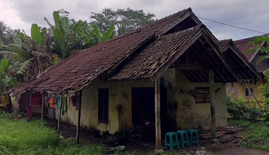 Nenek Sebatang Kara di Sindangsari Kabupaten Serang Tinggal di Rumah Nyaris Ambruk